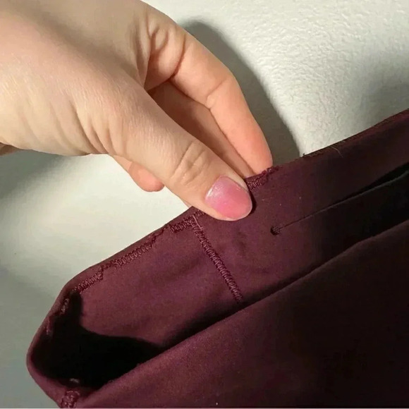 Lululemon Invigorate High-Rise Crop 17" Red Merlot 4 - Picture 7 of 9